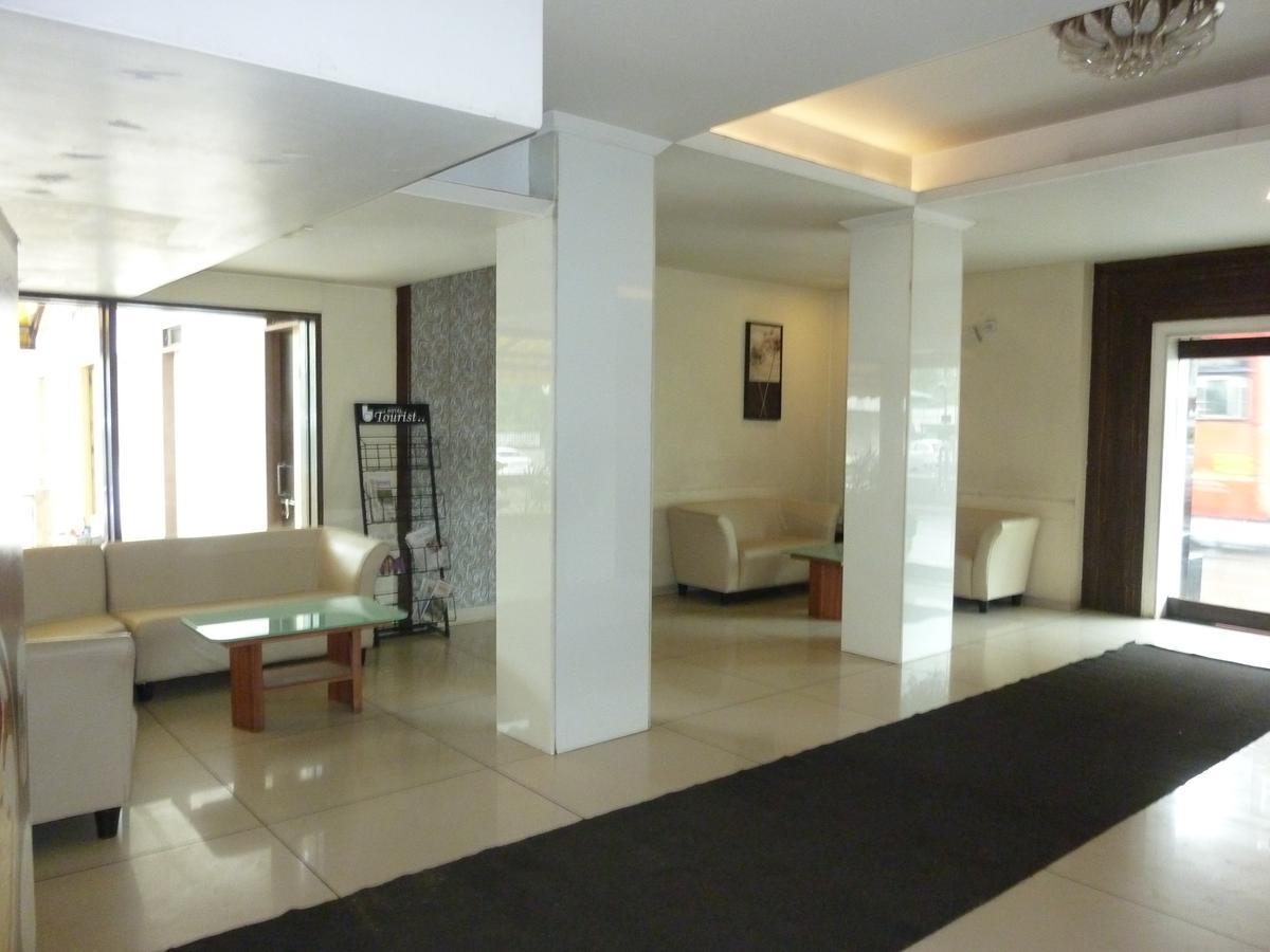 Hotel Tourist, Kolhapur Exterior photo